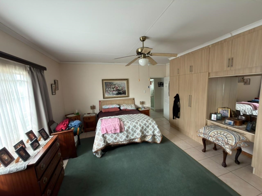 5 Bedroom Property for Sale in Riebeeckstad Free State